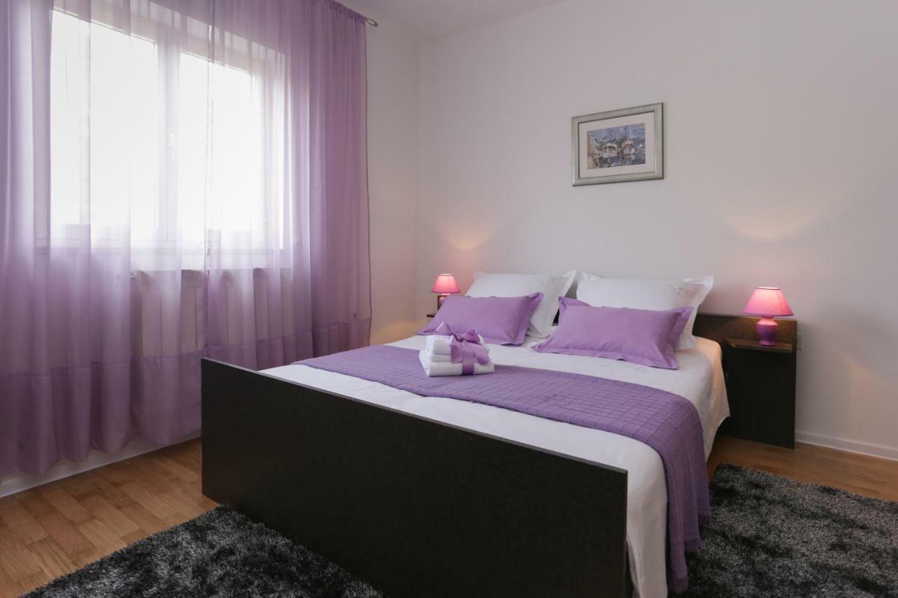 Charming Carmen Apartment Kastela Exterior photo